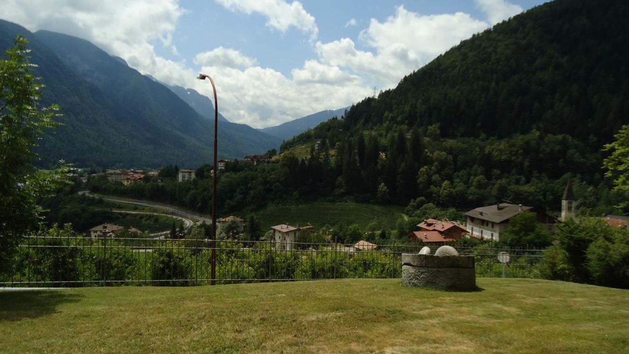 Casa Gregori Appartement Malè Buitenkant foto